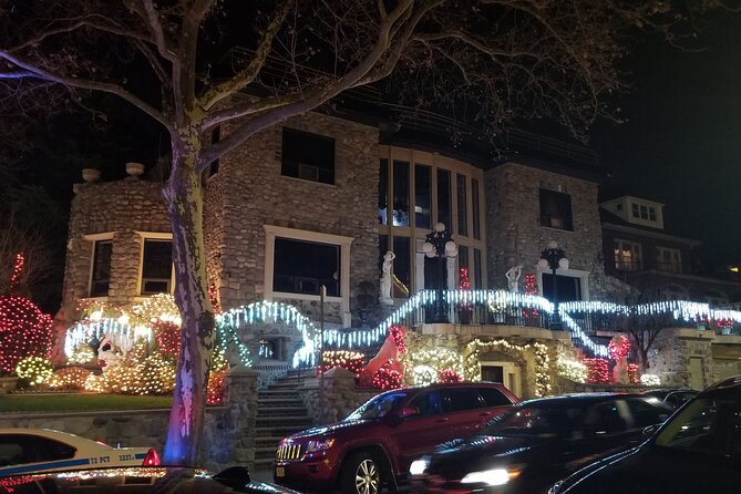 Christmas Lights Tour of Dyker Heights Brooklyn - Who will enjoy this tour most?