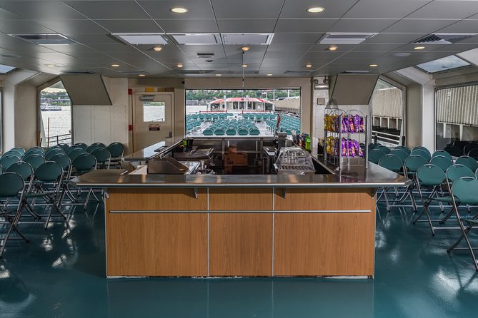 Circle Line: 1.5hr - New York City Landmarks Cruise - Weather, seating, and comfort