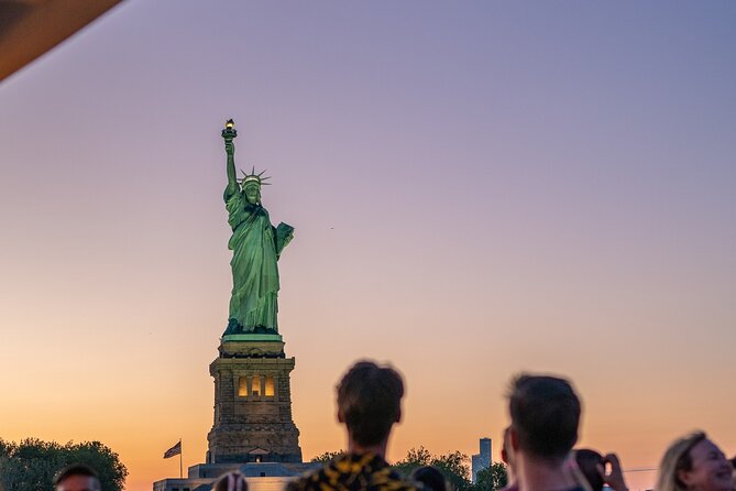 Circle Line: 1.5hr New York City Statue of Liberty Sunset Cruise - Starting at South Street Seaport