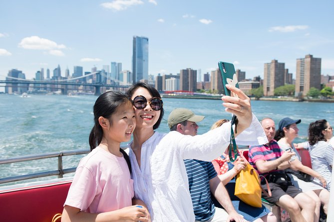 Circle Line: 2.5hr - Complete Manhattan Island Cruise - Choosing between standard and premium seating