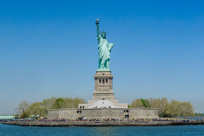 Circle Line: New York City Statue of Liberty Super Express Cruise - Starting at the historic South Street Seaport