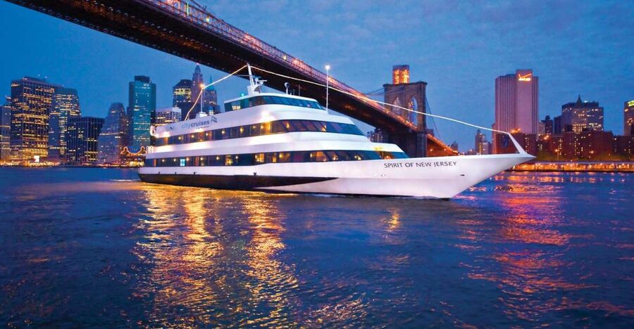 City Cruises New Jersey: NYC Buffet Lunch or Dinner Cruise - Settling into the reserved dining room