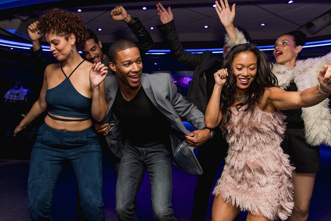 City Cruises New York: Bateaux Premier Dinner Cruise - Service and special celebrations