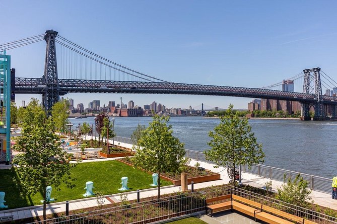 Contrasts of New York Tour: Harlem, The Bronx, Queens, and Brooklyn - Williamsburg and Brooklyn’s Jewish community