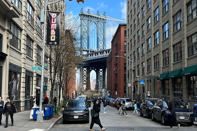 Contrasts VIP Private (We visited Harlem, Bronx, Queens, Brooklyn and Manhattan) - Brooklyn Bridge in fifteen minutes