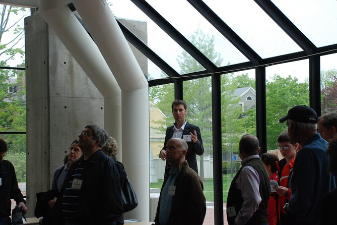 Custom Private New York Architecture, Art and City Tour - Washington Square Park and the shape of the route
