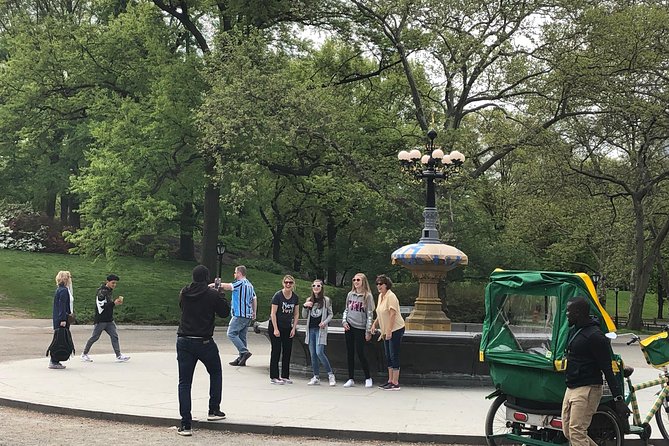 Deluxe Central Park Pedicab Tour - Balto and the smaller details of the park