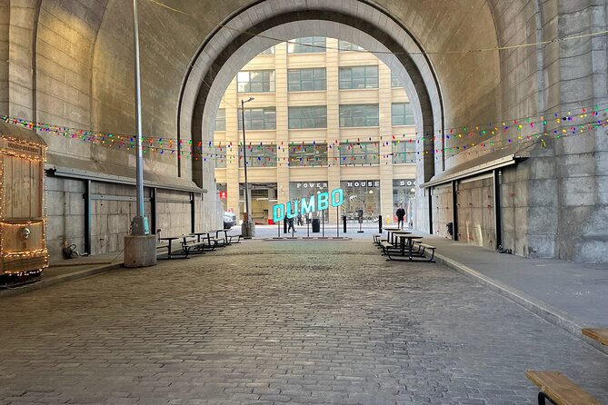 DUMBO Brooklyn Food and Culture Tour - Fulton Ferry Landing and the Brooklyn Bridge