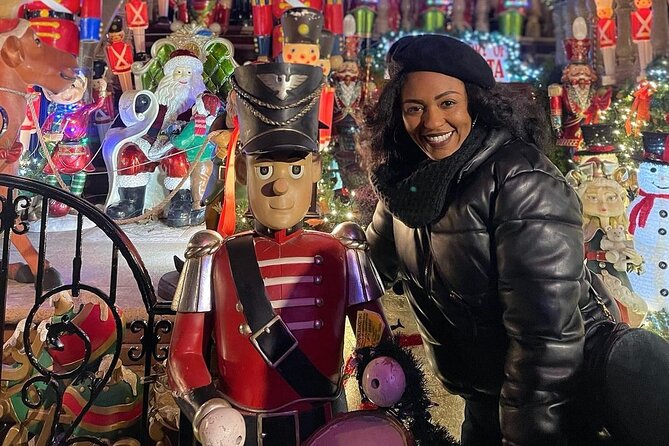 Dyker Heights Christmas Lights and NYC Skyline View Bus Tour - 4:30 pm departure from Broadway