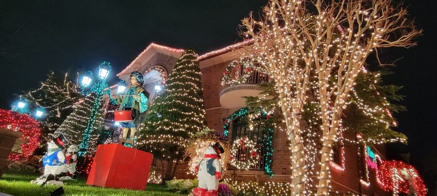 Dyker Heights Holiday Lights - Booking Details Worth Knowing