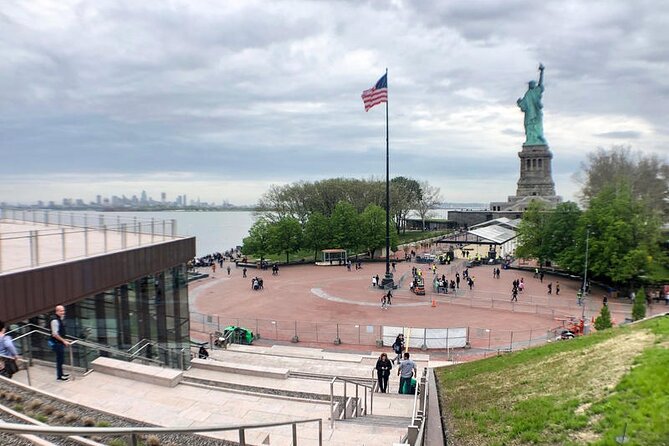 Easy Access Statue of Liberty and Brooklyn Bridge Discovery Tour - Liberty Island and the Statue of Liberty Museum