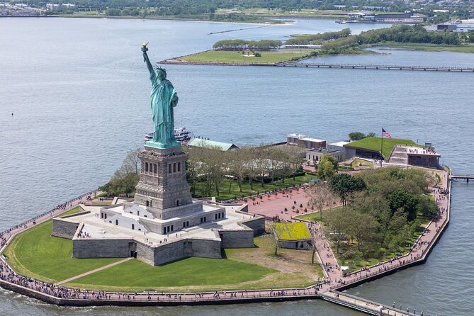 Easy Access Statue of Liberty and Brooklyn Bridge Discovery Tour - What $129 gets you