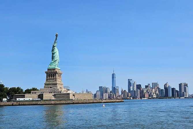 Ellis Island and Statue of Liberty Tour - Meeting near Battery Park and Castle Clinton
