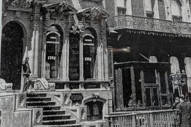 Explore the Ruins of a Forgotten City in the Middle of Manhattan - Sixth Avenue and the old department stores