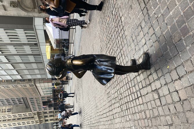French Tour of South Manhattan - Starting at Pearl Street and entering the Financial District