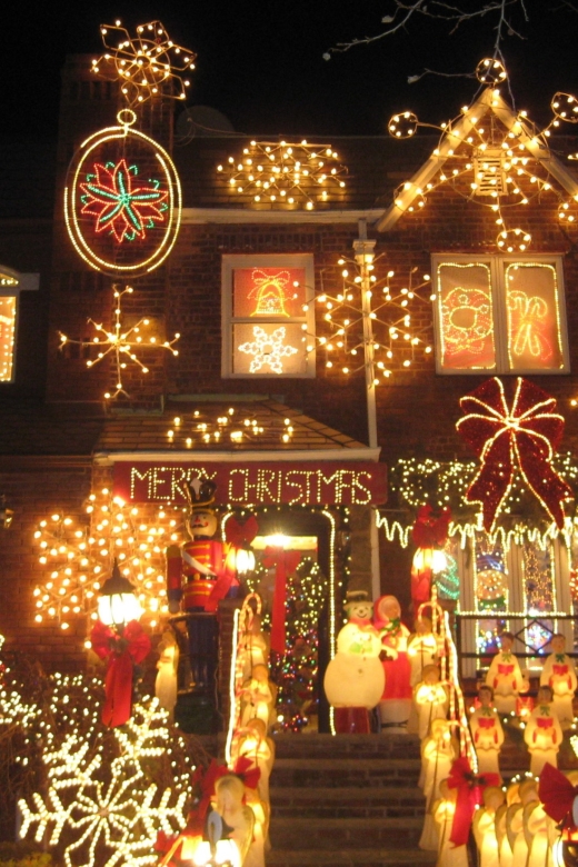 From Manhattan: 4-Hour Brooklyn Christmas Magic Tour - Why Dyker Heights is the main event