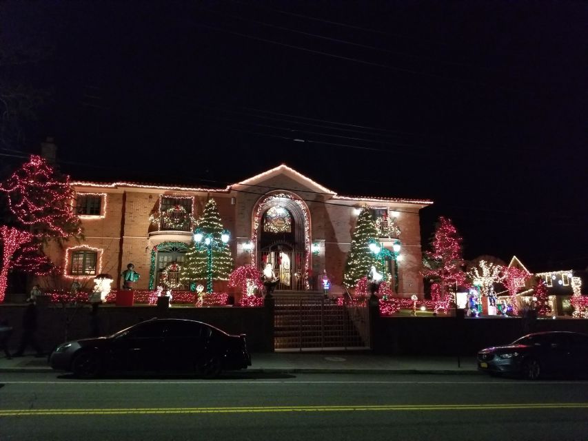 From Manhattan: 4-Hour Brooklyn Christmas Magic Tour - The return route through Lower Manhattan