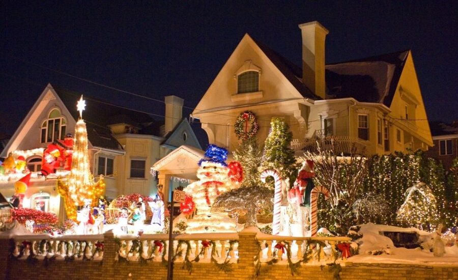 From Manhattan: 4-Hour Christmas Lights Luxury Bus Tour - Leaving Greeley Square Park for a long New York night