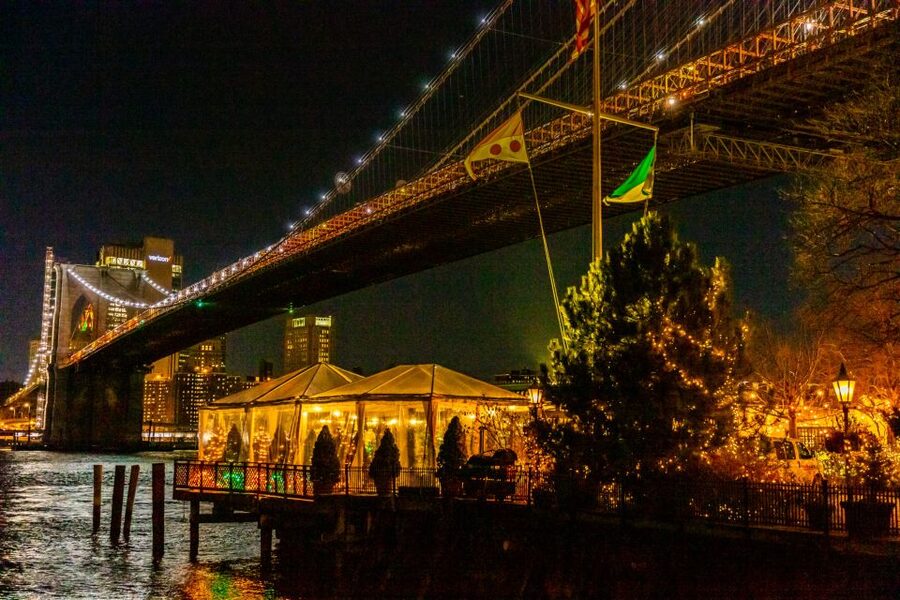 From Manhattan: 4-Hour Dyker Heights Holiday Lights Bus Tour - Key points at a glance