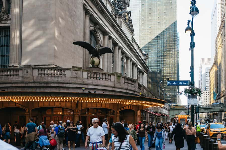 From Manhattan: Full-Day NYC Boroughs and Coney Island Tour - Who will get the most from it
