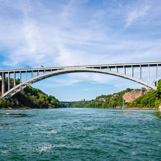 From New York City: Niagara Falls Guided Tour - Lunch, the ride south, and the return to Manhattan