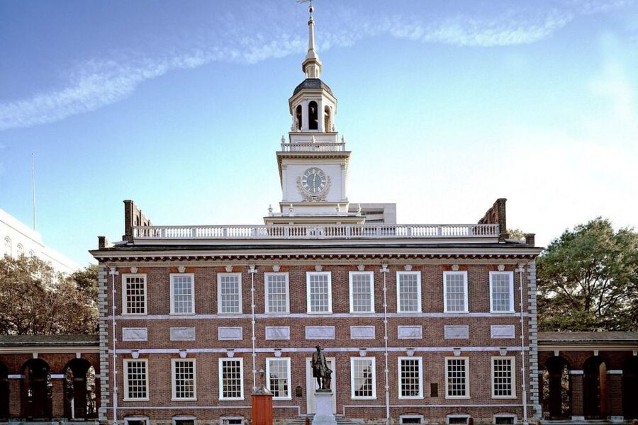 From New York City: Philadelphia & Amish Community Day Trip - Philadelphia’s first two hours
