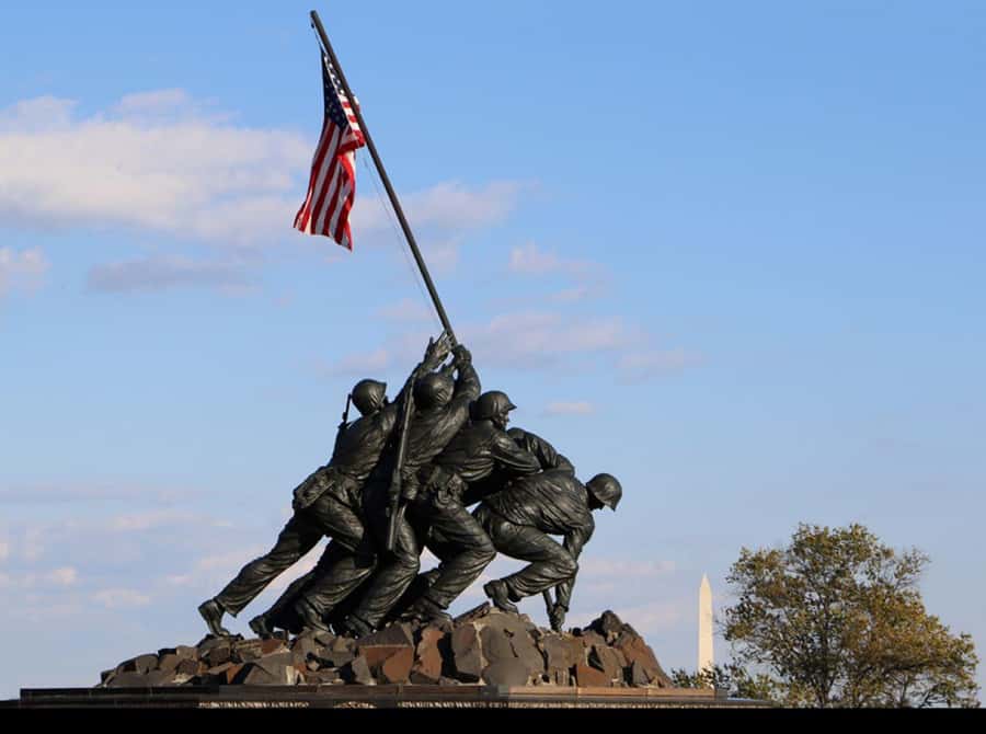 From New York: Washington Excursion in 1 Day - The Lincoln Memorial and the war memorials