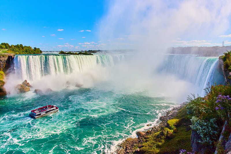 From NYC: Niagara Falls & 1000 Islands 3-Day Tour - Niagara-on-the-Lake, a quieter pause