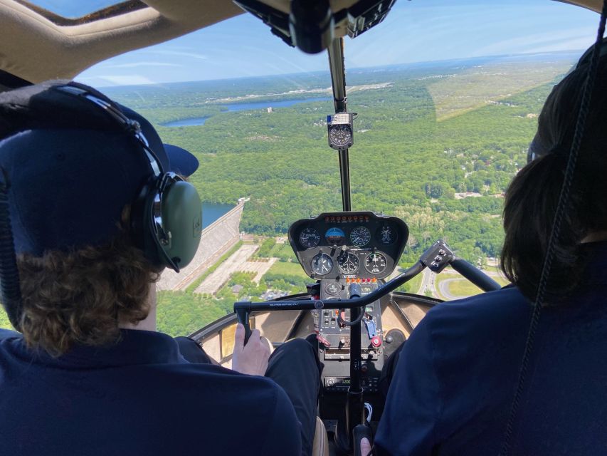 From Westchester: New York Helicopter Piloting Experience - The instructor matters more than the scenery