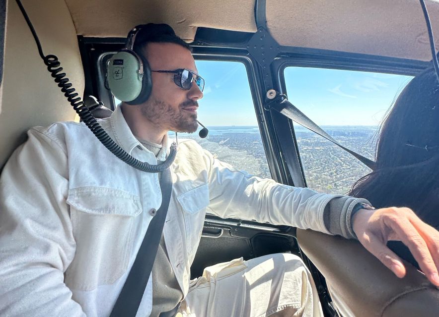 From Westchester: NYC Private Helicopter Tour for Couples - At Atlantic Aviation West in Harrison