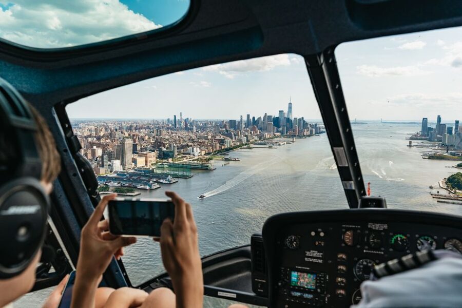 From Westchester: Private NYC Helicopter Tour for 2-6 People - From White Plains to Yankee Stadium
