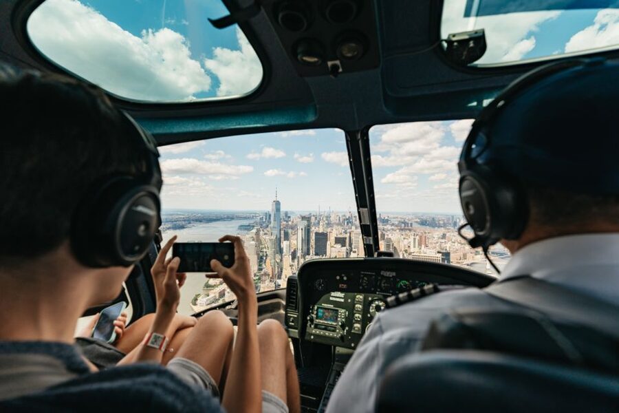From Westchester: Private NYC Helicopter Tour for 2-6 People - What the private group format feels like