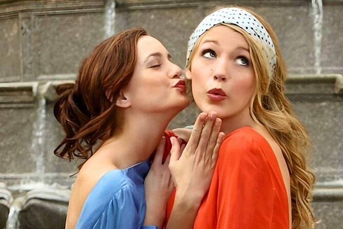 Gossip Girl Private Guided Pedicab Tour - Lotte New York Palace and the Van der Woodsen home