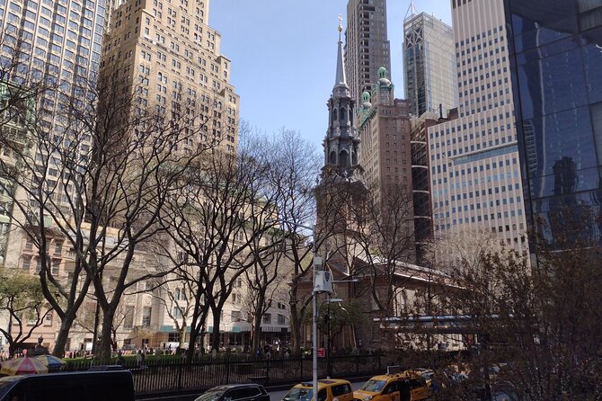 Gray Line New York Fully Guided 5 Hour Sightseeing Tour - Greenwich Village and Lower Manhattan from the vehicle