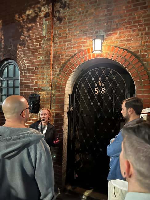 Greenwich Village: Ghosts & Haunted Washington Square Park - Why Greenwich Village works so well after dark
