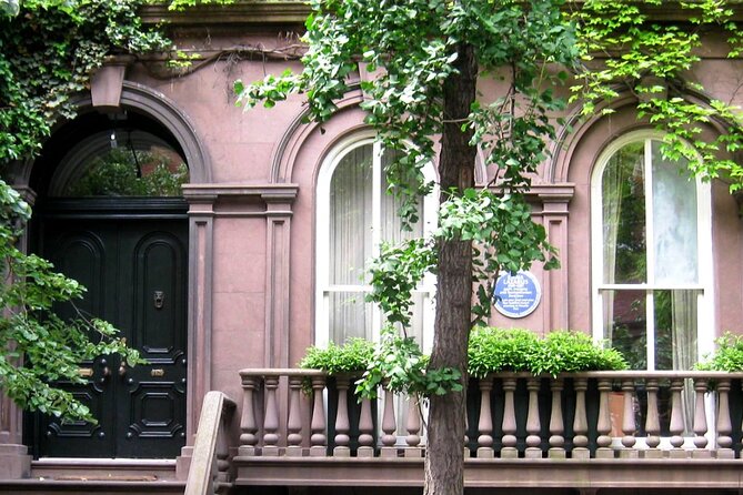 Greenwich Village Historic Walking Tour - Washington Square Park and the Village’s earliest chapters