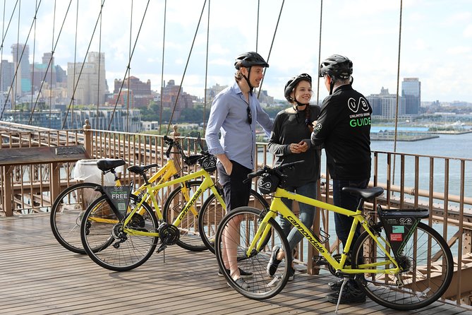 Guided Bike Tour of Lower Manhattan and Brooklyn Bridge - Crossing the Brooklyn Bridge by bicycle