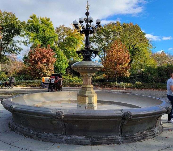 Guided Deluxe Pedicab Tour in Central Park - The Mall and Literary Walk in two minutes
