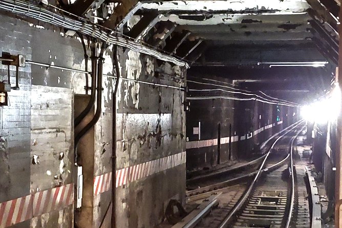 Guided Private Underground New York Subway Tour - Starting at Brooklyn Bridge station, not the bridge