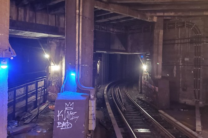 Guided Private Underground New York Subway Tour - Astor Place and its ceramic beavers