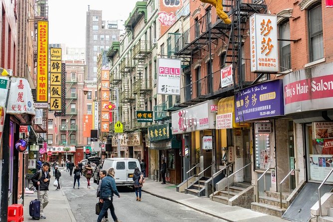 Guided tour of Lower East Side, Chinatown and Little Italy in French - Who will get the most from this walk?