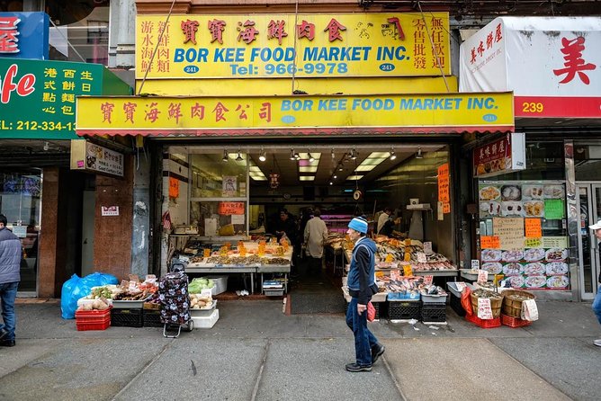 Guided tour of Lower East Side, Chinatown and Little Italy in French - Timing, meeting point, and practical details