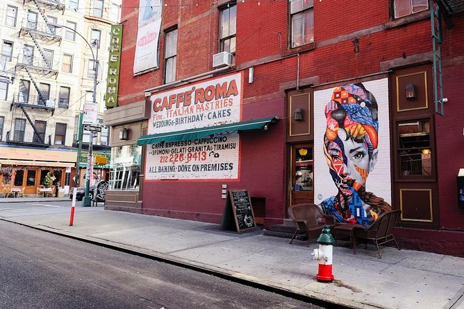 Guided tour of Lower East Side, Chinatown and Little Italy in French - Starting at East Houston Street in the Lower East Side
