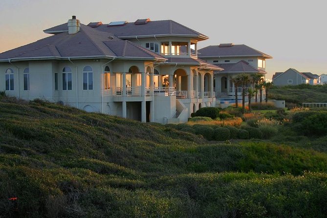 Hamptons Private Day Trip from New York City - East Hampton: estates, beaches, and a flexible pause