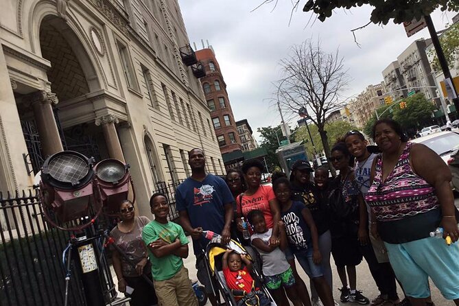 Harlem Movie and TV Multimedia Walking Tour - How the multimedia format works on the street
