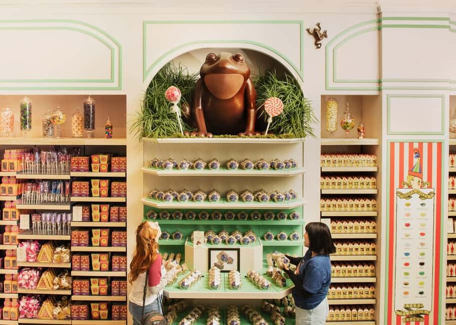 Harry Potter Shop New York: Magical Experiences - Taking flight over Hogwarts on a broomstick