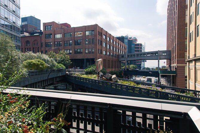 High Line, Greenwich Village Food, and Historical Downtown Tour - Starting above Manhattan on the High Line