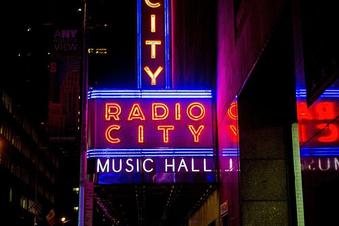 Holiday Lights Extravaganza Walking Tour - Key points about this Midtown holiday walk