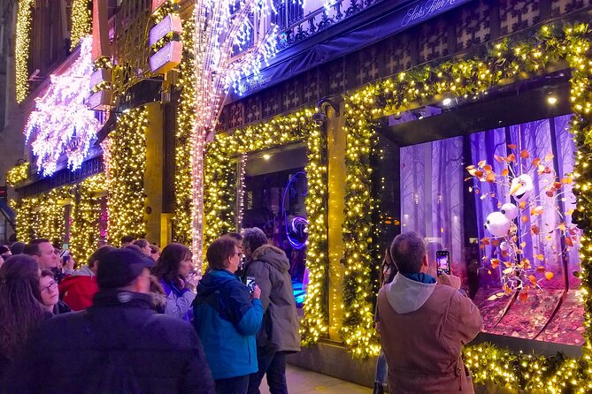 Holiday Lights Extravaganza Walking Tour - Why this route works after dark