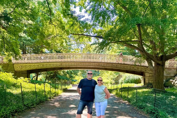 Home Alone 2 and Elf Locations Tour in Central Park - Wollman Rink and the Sticky Bandits